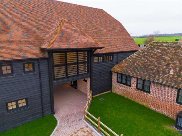 4 Bedroom Semi Detached House
