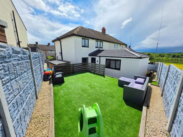 4 Bedroom Semi Detached House