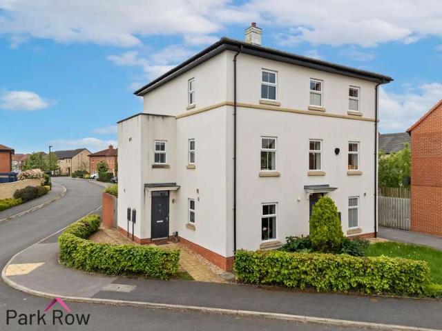 4 Bedroom Semi Detached House