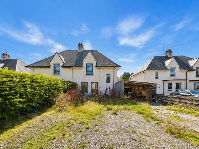 4 Bedroom Semi Detached House