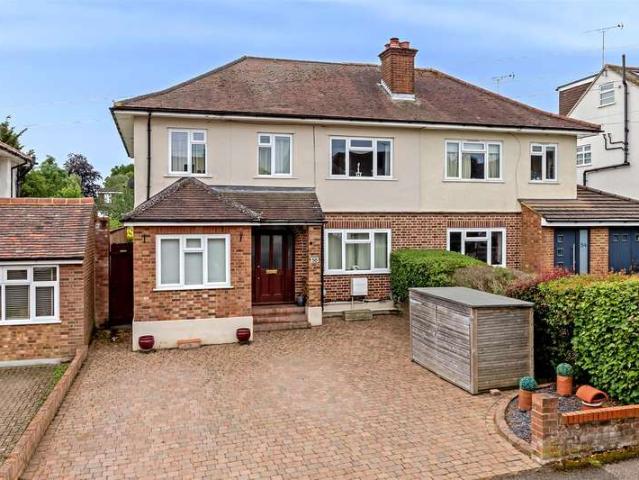 4 Bedroom Semi Detached House