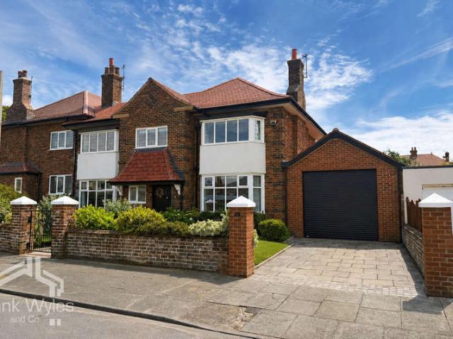 4 Bedroom Semi Detached House