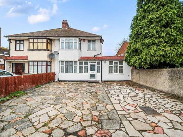 4 Bedroom Semi Detached House