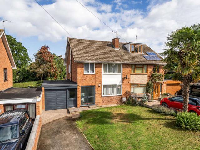 4 Bedroom Semi Detached House