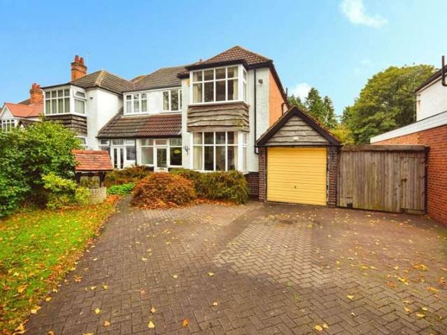 4 Bedroom Semi Detached House