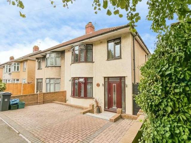 4 Bedroom Semi Detached House
