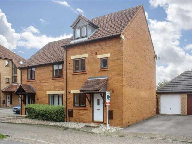 4 Bedroom Semi Detached House