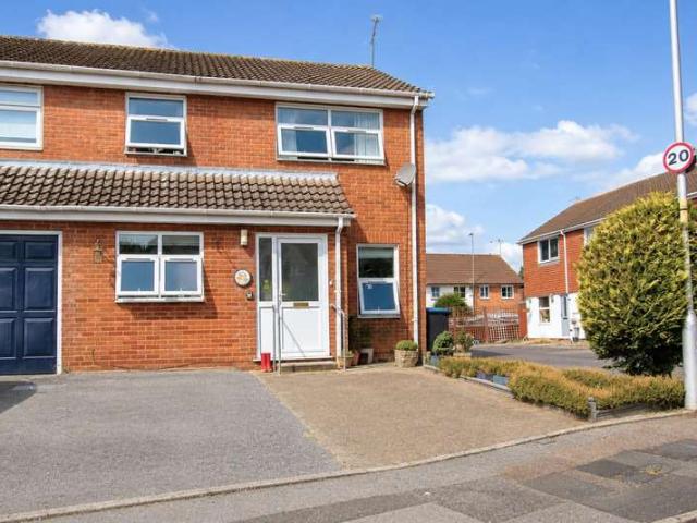 4 Bedroom Semi Detached House
