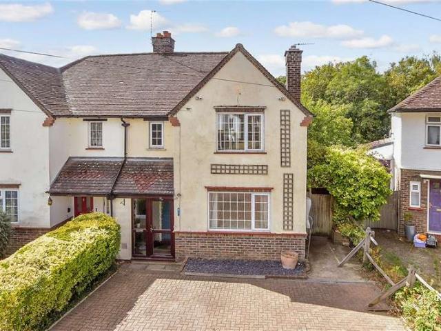 4 Bedroom Semi Detached House