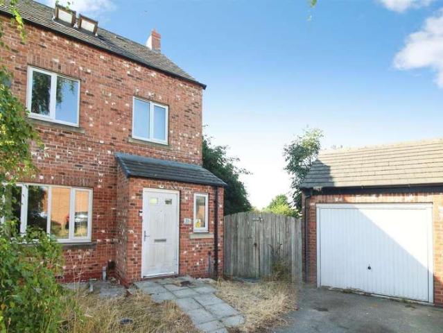 4 Bedroom Semi Detached House