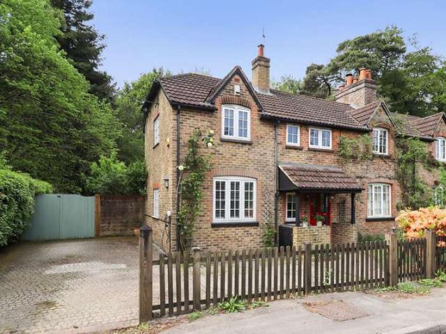 4 Bedroom Semi Detached House