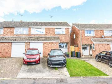 4 Bedroom Semi Detached House