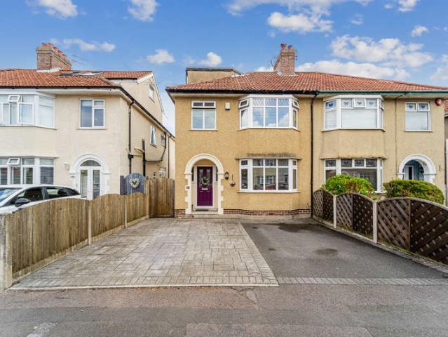 4 Bedroom Semi Detached House