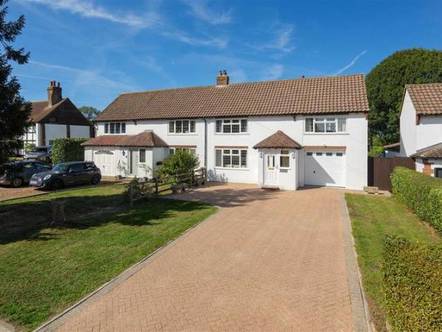 4 Bedroom Semi Detached House