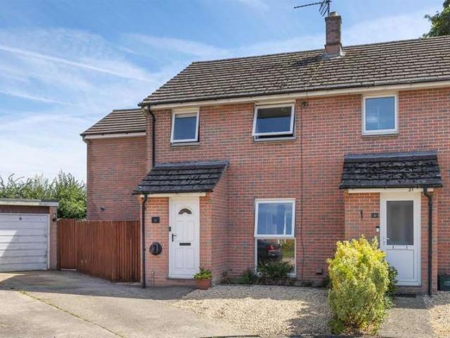 4 Bedroom Semi Detached House