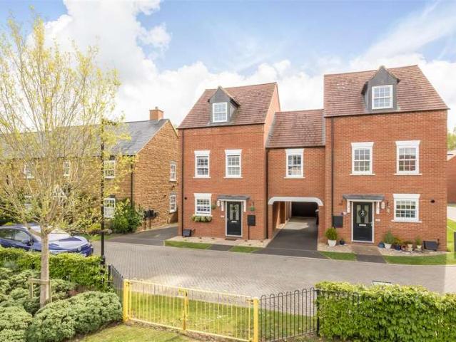 4 Bedroom Semi Detached House