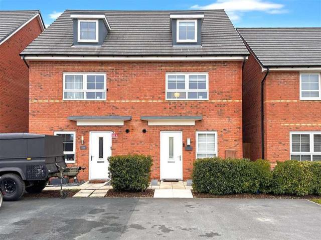 4 Bedroom Semi Detached House