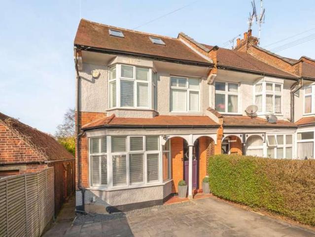 4 Bedroom Semi Detached House