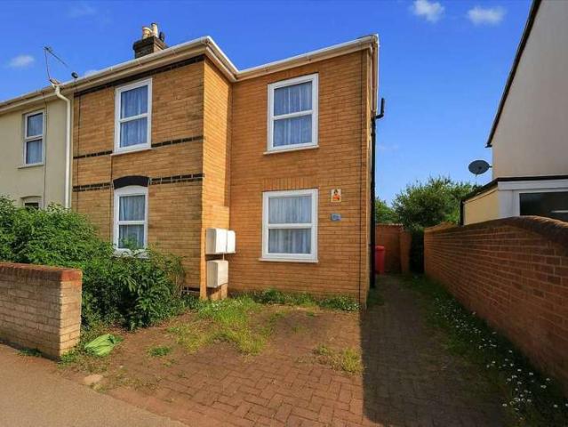 4 Bedroom Semi Detached House