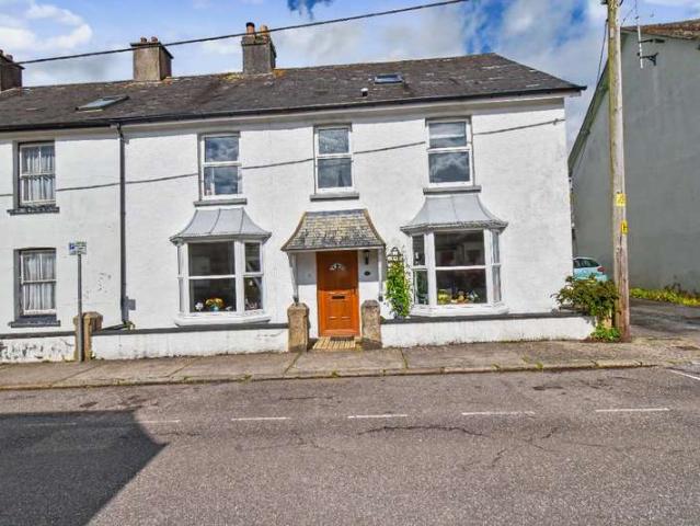 4 Bedroom Semi Detached House
