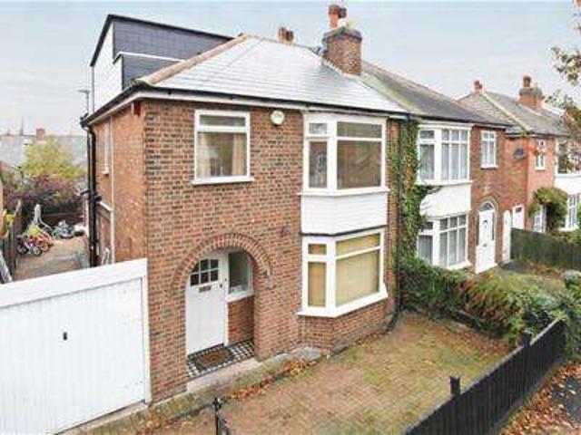 4 Bedroom Semi Detached House