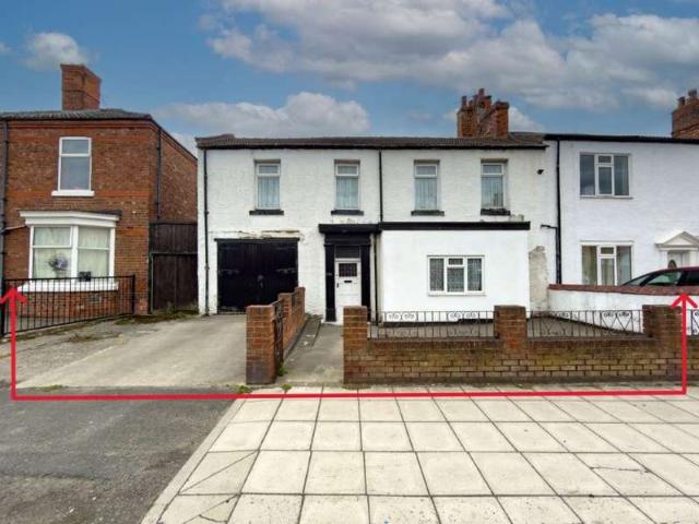 4 Bedroom Semi Detached House
