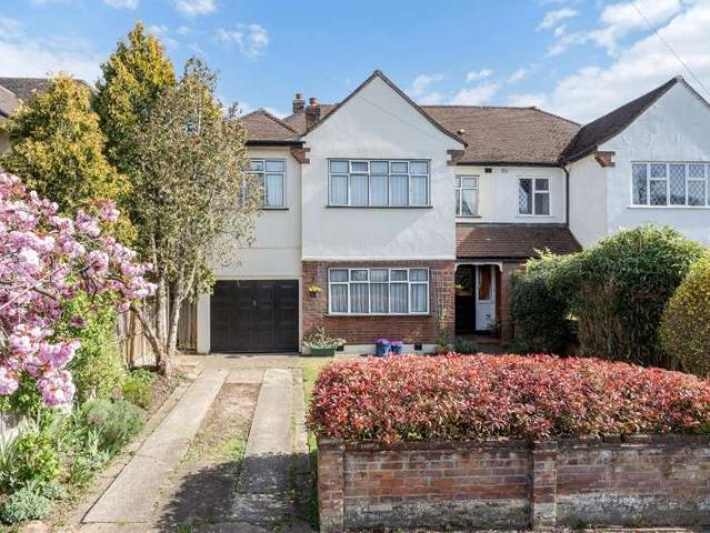 4 Bedroom Semi Detached House
