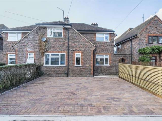 4 Bedroom Semi Detached House