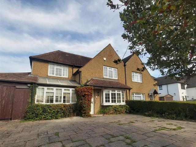 4 Bedroom Semi Detached House