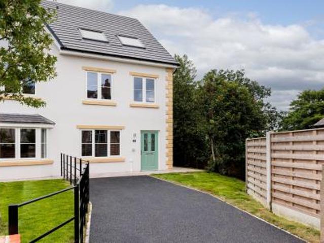 4 bedroom Semi detached house To Let