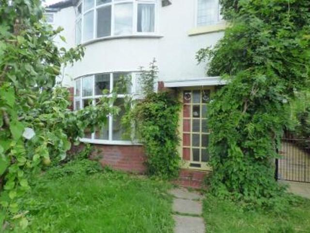 4 bedroom Semi detached house To Let
