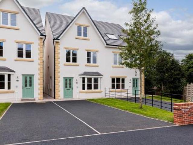 4 bedroom Semi detached house To Let