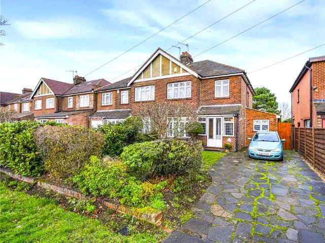 4 Bedroom Semi Detached House To Let in Dartford, DA1