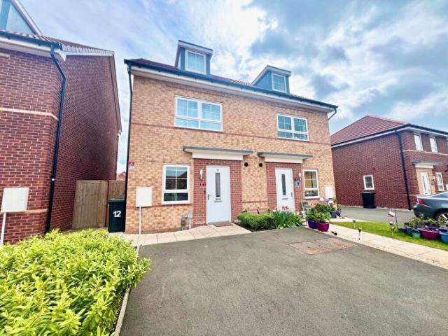4 Bedroom Semi Detached House To Rent In Multimode Close, Beeston, NG9
