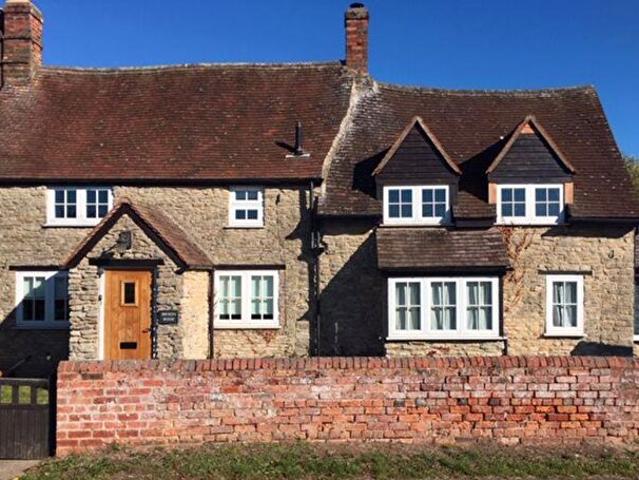 4 Bedroom Semi Detached House To Rent In Oxford Road, Wendlebury, OX25