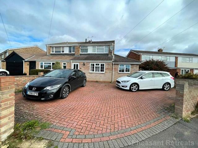 4 Bedroom Semi Detached House To Rent In Burwell Drive, Witney, OX28
