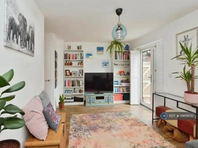 4 Bedroom Semi Detached House To Rent In Balderstone Road, Milton Keynes, MK17