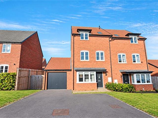 4 Bedroom Semi Detached House To Rent In Bedroom Semi Detached House In Bream Close, Bedford, MK40