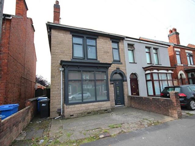 4 Bedroom Semi Detached House To Rent In Belvedere Road, Staffordshire, Burton Upon Trent, DE13