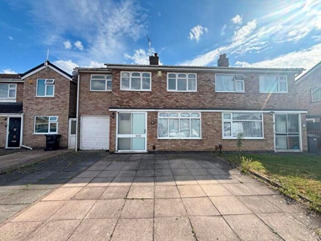 4 Bedroom Semi Detached House To Rent In Birsmore Avenue, Leicester, LE4