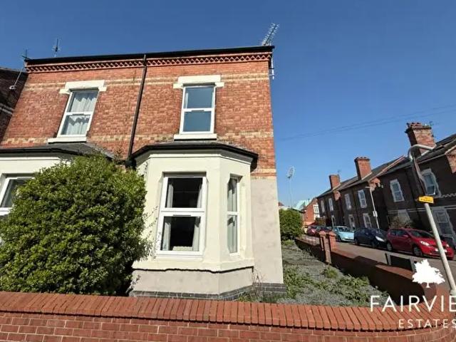 4 Bedroom Semi Detached House To Rent In Bridge Grove, West Bridgford, NG2