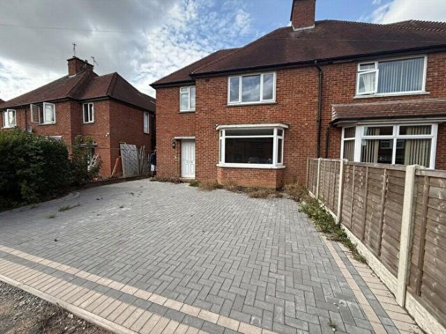 4 Bedroom Semi Detached House To Rent In Cartwright Drive, Oadby, LE2