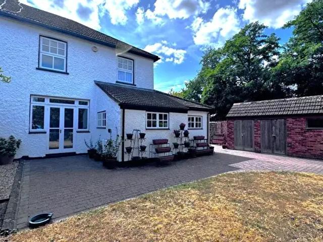 4 Bedroom Semi Detached House To Rent In Church Avenue, Leighton Buzzard, LU7