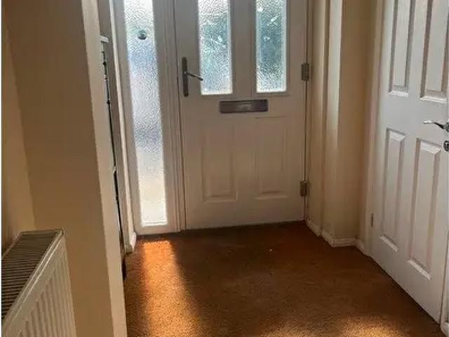 4 Bedroom Semi Detached House To Rent In Dadbrook Close, Aylesbury, HP18