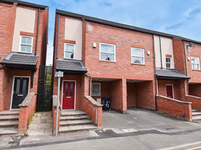 4 Bedroom Semi Detached House To Rent In Eastleigh Road, Leicester, LE3