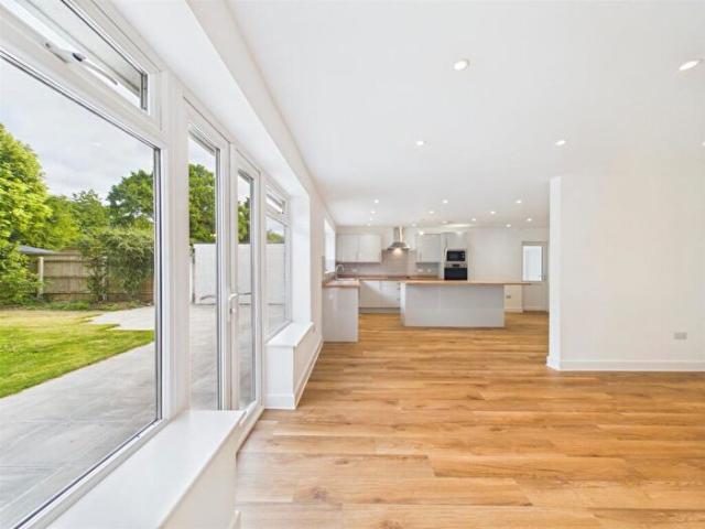 4 Bedroom Semi Detached House To Rent In Ebrington Avenue, Solihull, B92