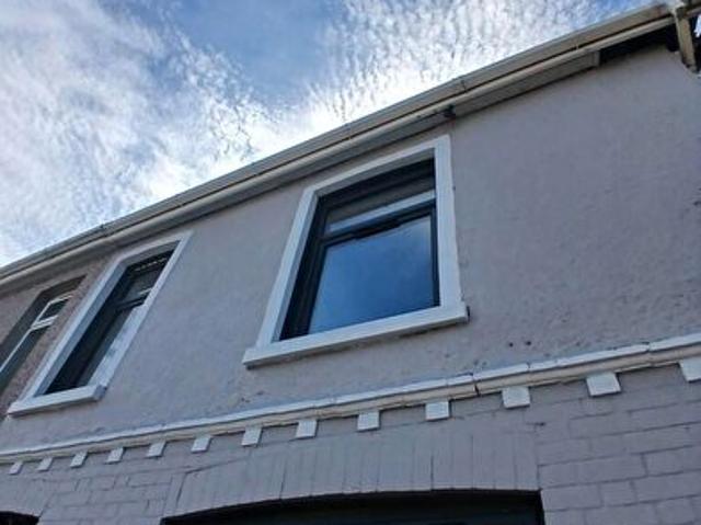 4 Bedroom Semi Detached House To Rent In Godfrey Avenue, SA11