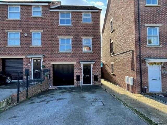 4 Bedroom Semi Detached House To Rent In Herongate Road, Leicester, Leicester, LE5