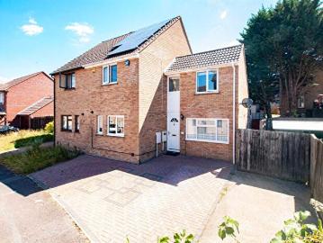 4 Bedroom Semi Detached House To Rent In Lowndes Grove, Shenley Church End, Milton Keynes, MK5