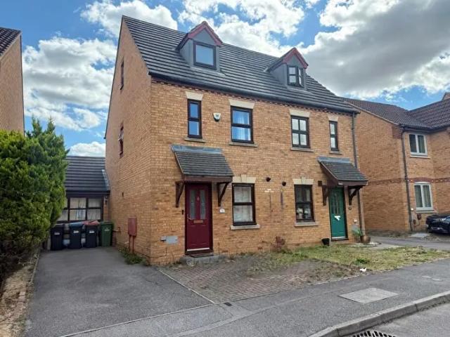 4 Bedroom Semi Detached House To Rent In St. Helens Grove, Monkston, MK10